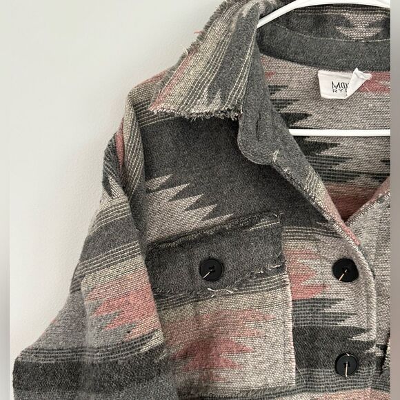 Moon Ryder Western Aztec Print Shacket Distressed Size Medium - Picture 5 of 10